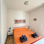 Grazioso N 40 A A 100mt Dal Mare ביביונה