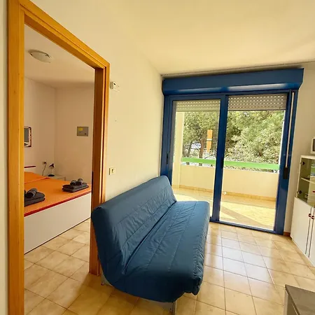 Apartment Grazioso N 40 A A 100mt Dal Mare